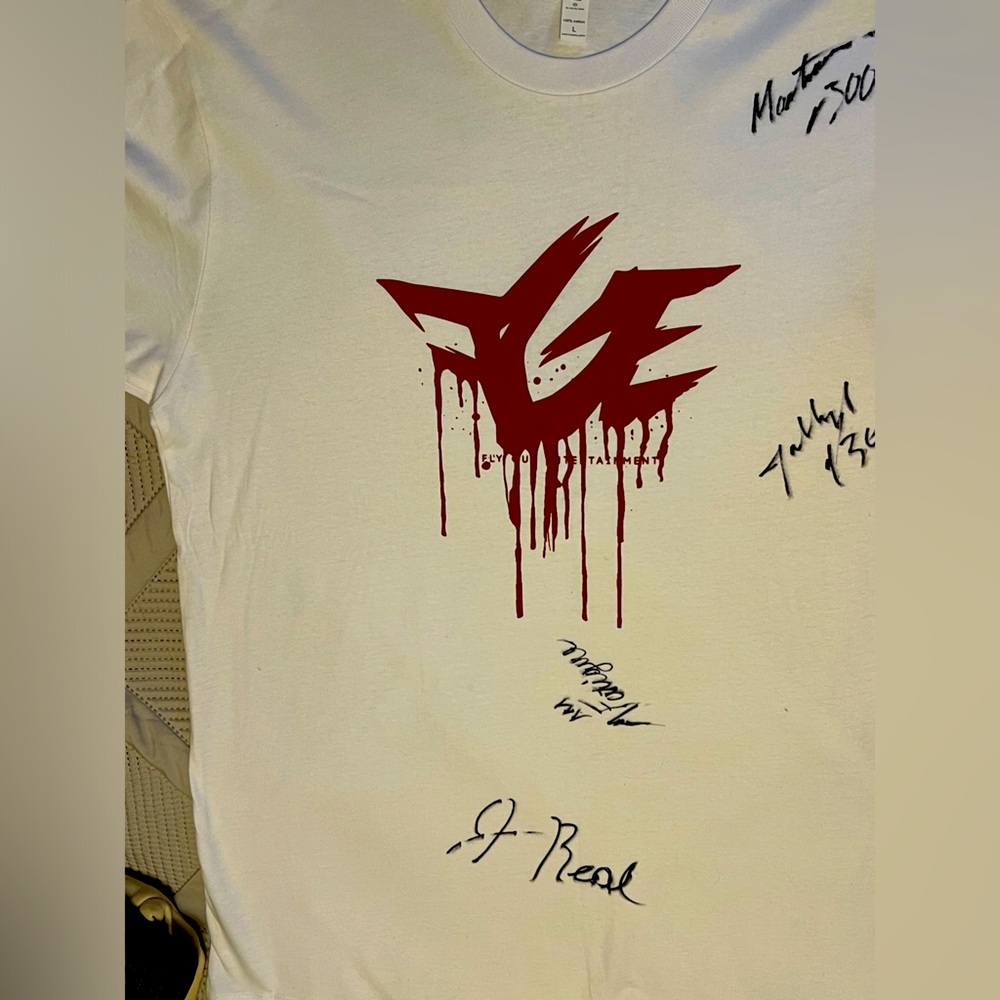 Signed Montana of 300 shirt